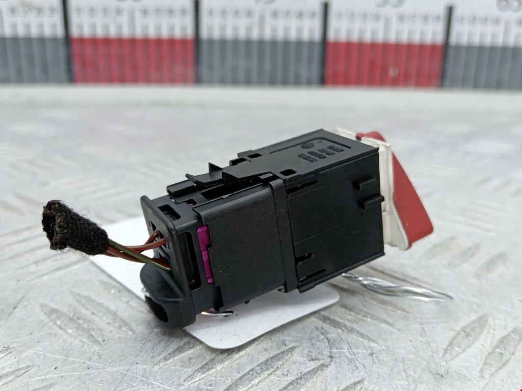 Кнопка аварийной сигнализации (аварийки) VOLKSWAGEN Golf V 2003-2009