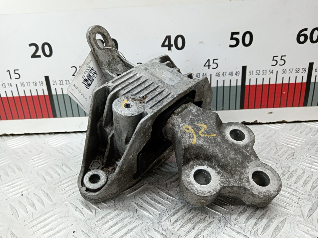 Подушка (опора) крепления КПП Opel Astra J (2009-2018)