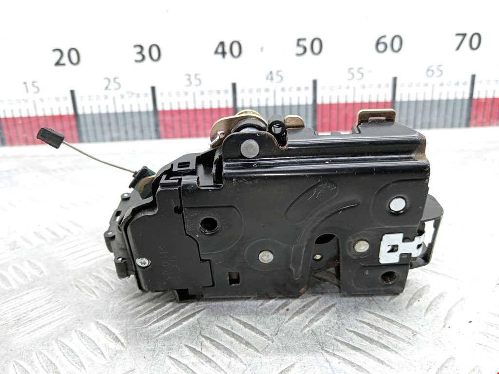 Замок двери передней правой SKODA Octavia A4 1U- 1997-2010