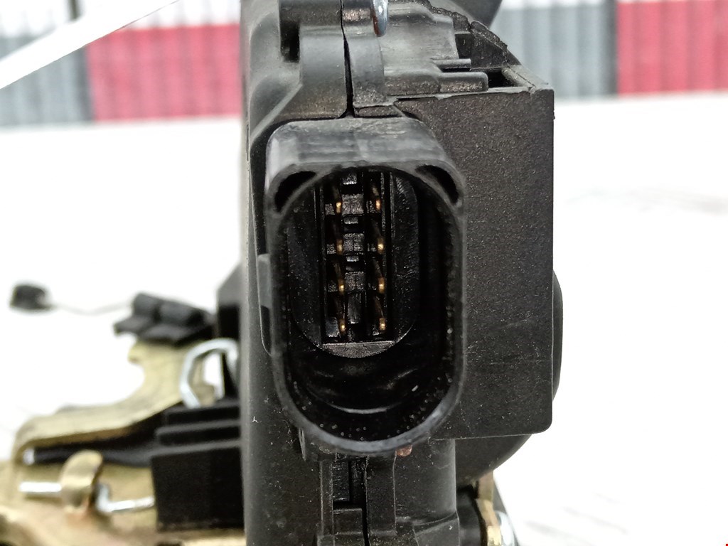 Замок двери передней правой SKODA Octavia A4 1U- 1997-2010