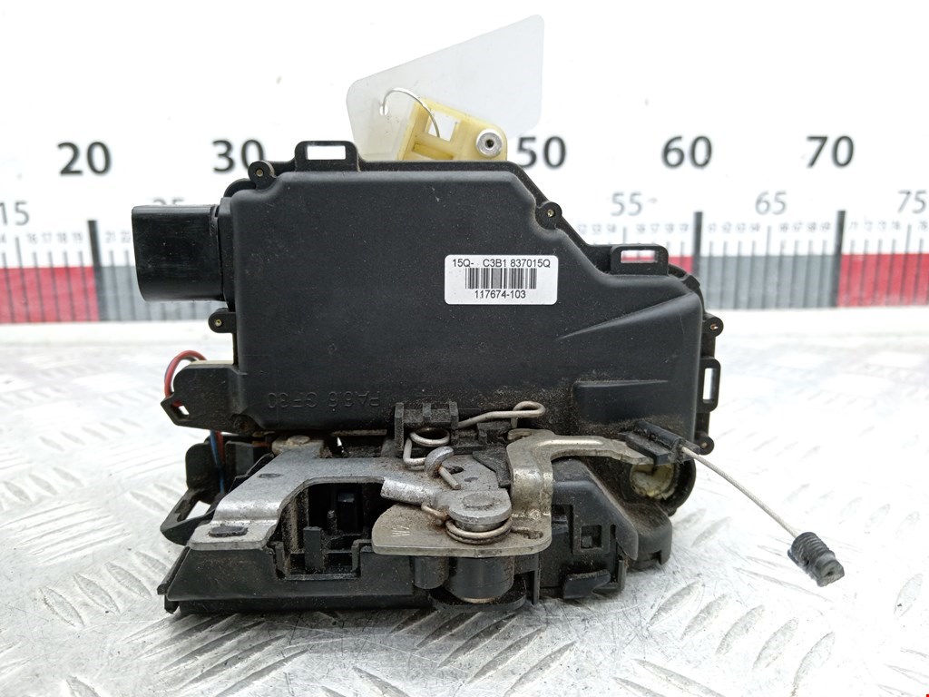 Замок двери передней левой VOLKSWAGEN Passat B5 1997-2005