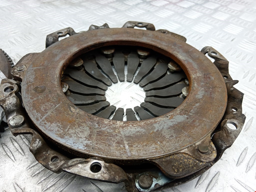 Маховик (демпфер сцепления) OPEL Corsa D 2006-2014