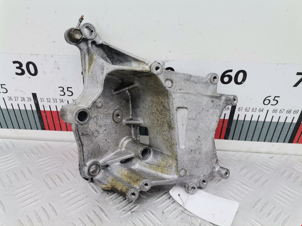 Кронштейн (крепление лапа) двигателя Opel Meriva A (2003-2010)