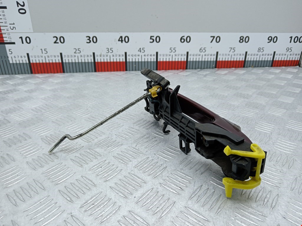 Ручка двери передней наружная левая TOYOTA Avensis 2009-2015