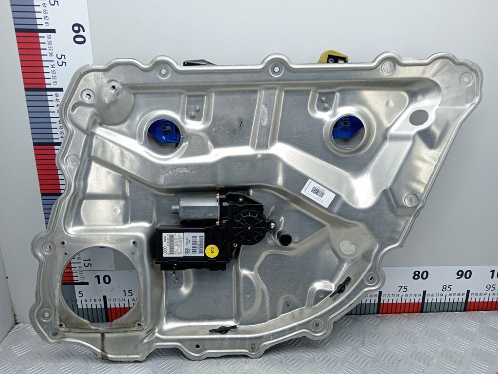 Стеклоподъемник задний правый AUDI A8 D3 2003-2010