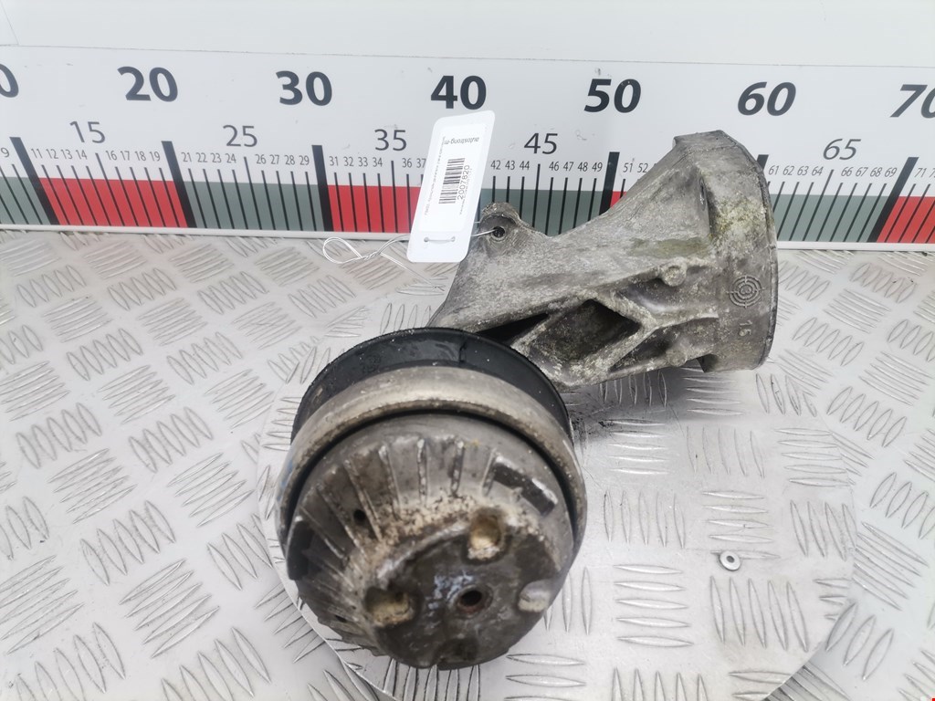 Кронштейн (крепление лапа) двигателя Mercedes E-Class (W211) (2002-2009)