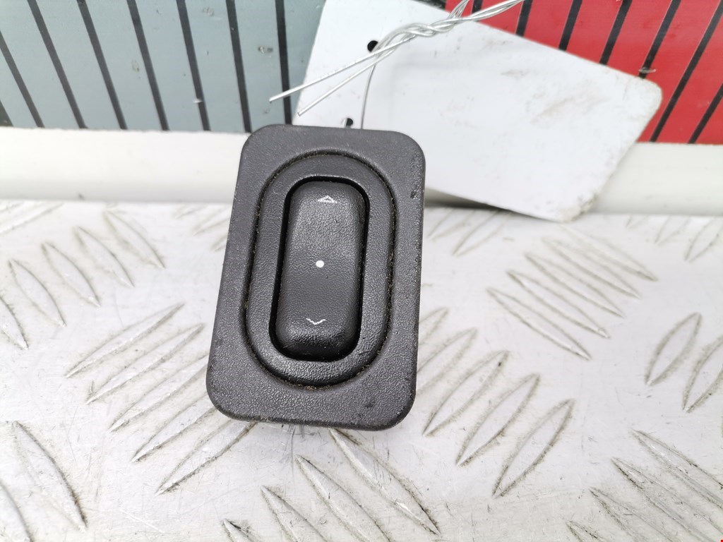 Кнопка стеклоподъемника OPEL Combo C 2001-2011