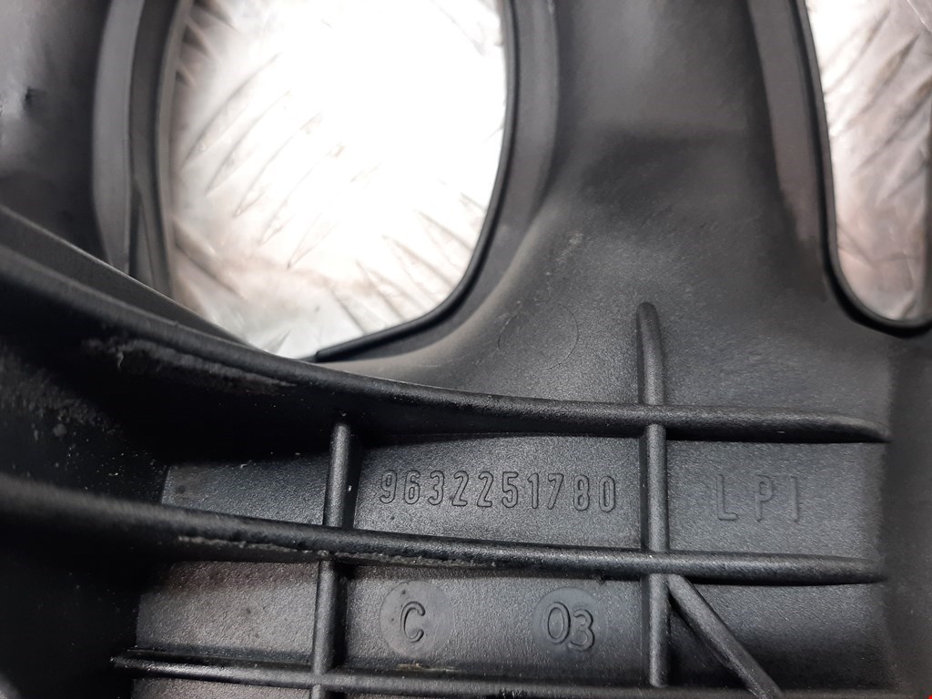 Коллектор впускной CITROEN Berlingo 1996-2012