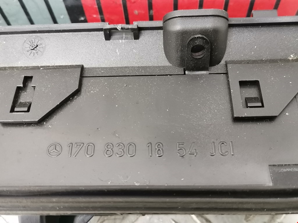 Дефлектор воздушный MERCEDES-BENZ SLK-Class R170 1996-2004