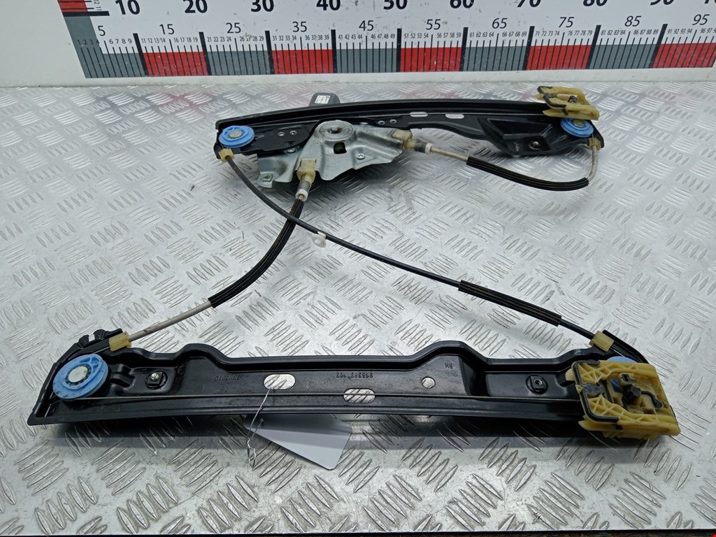 Стеклоподъемник передний правый OPEL Astra J 2009-2017