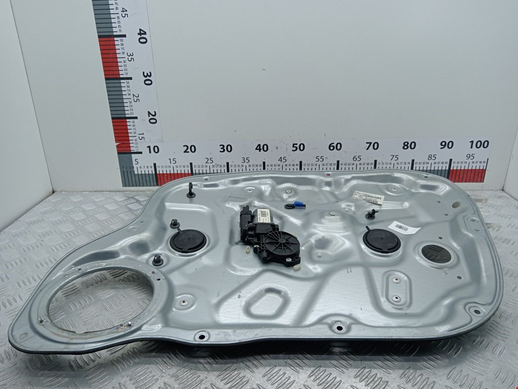 Стеклоподъемник передний правый KIA Cee'd I 2006-2012