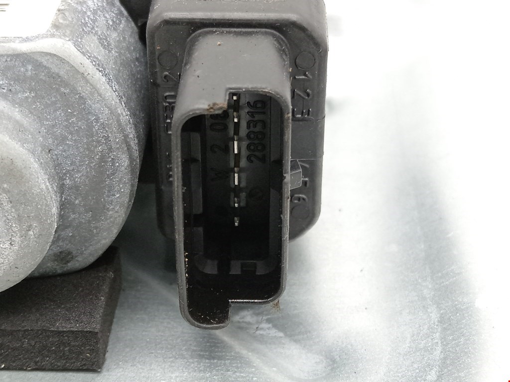 Стеклоподъемник передний правый KIA Cee'd I 2006-2012