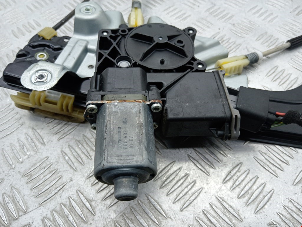 Стеклоподъемник передний правый OPEL Astra J 2009-2017