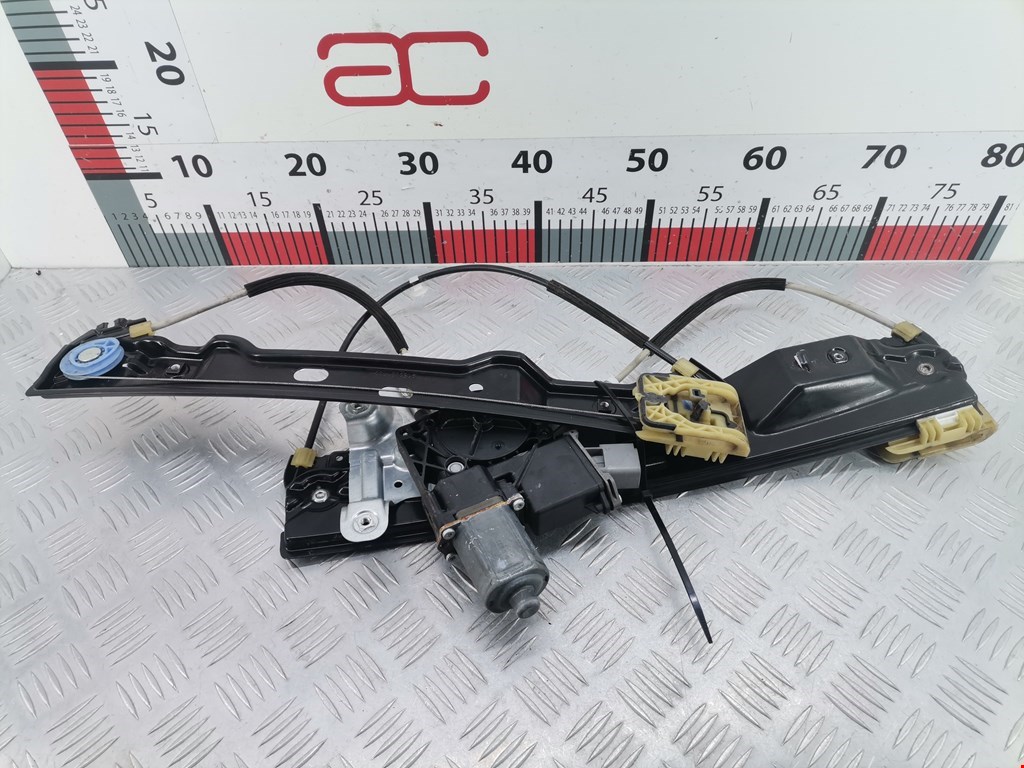 Стеклоподъемник передний правый OPEL Astra J 2009-2017