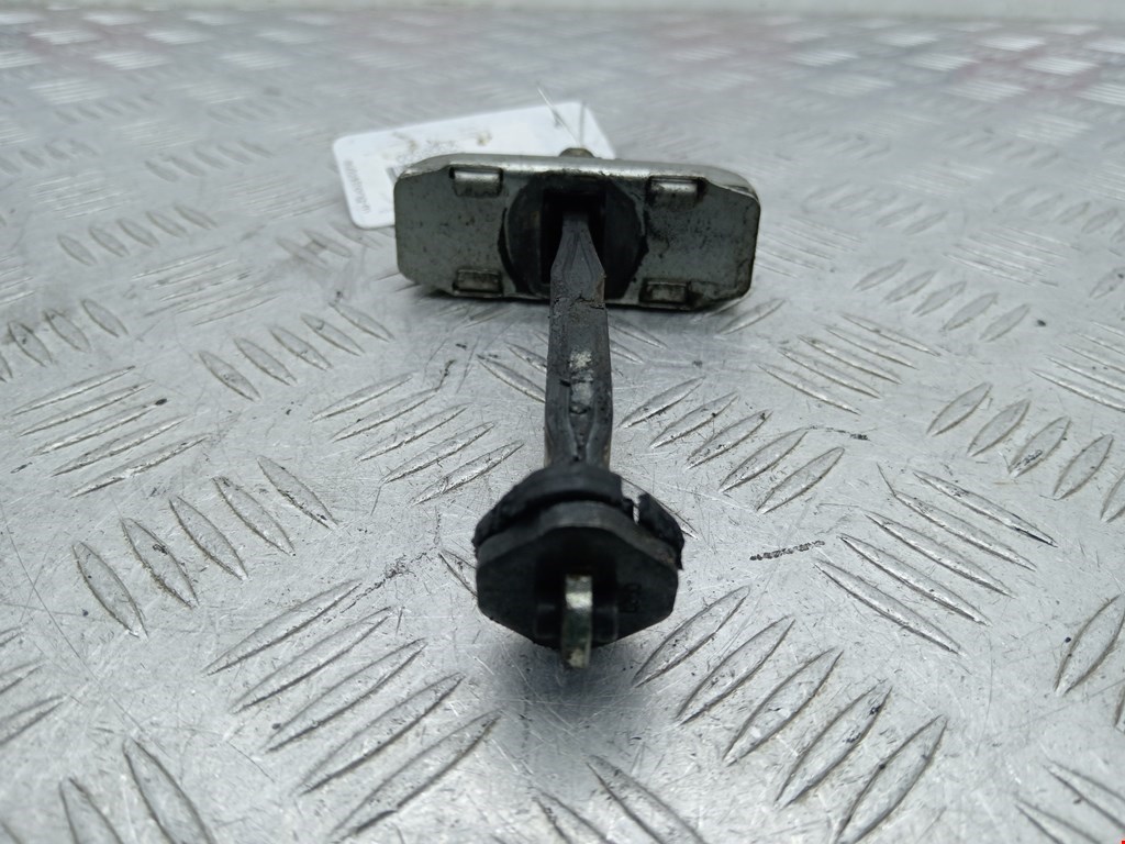 Ограничитель открывания двери TOYOTA Avensis 2009-2015