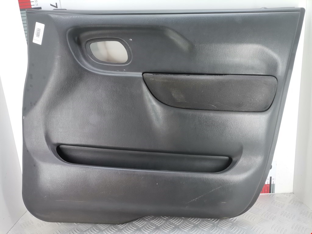 Обшивка двери передняя правая OPEL Agila A 2000-2007