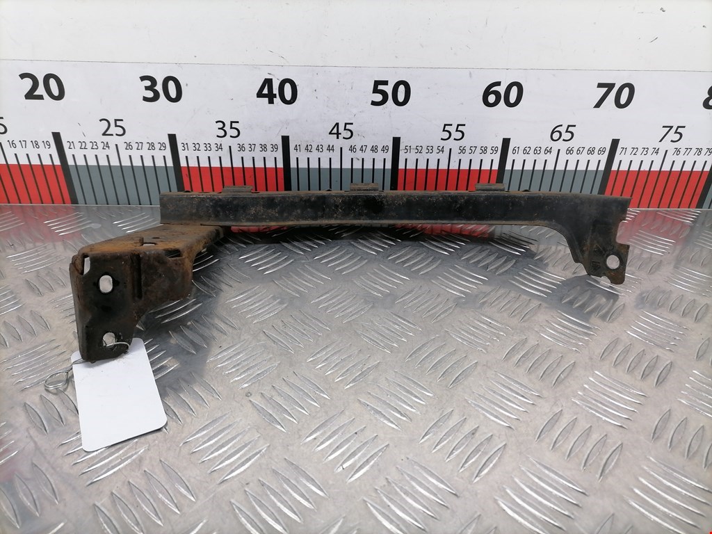 Кронштейн фары правый HONDA CR-V II 2002-2007