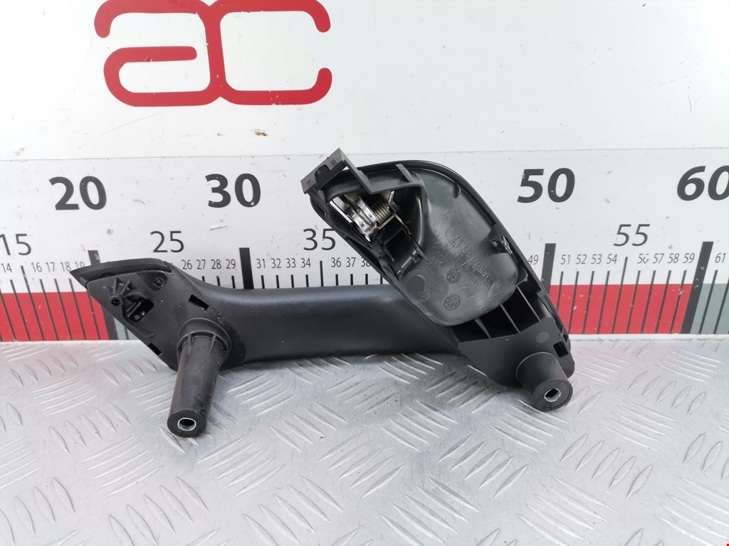 Ручка дверная задняя внутренняя правая VOLKSWAGEN Polo V HB 2009-2017