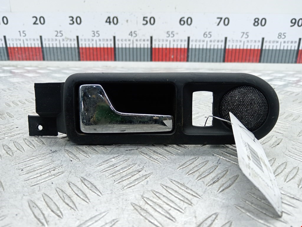 Ручка дверная задняя внутренняя левая VOLKSWAGEN Passat B5 1997-2005