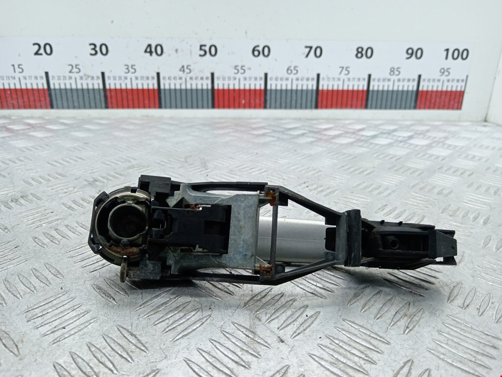 Ручка двери задней наружная левая VOLKSWAGEN Bora 1998-2005