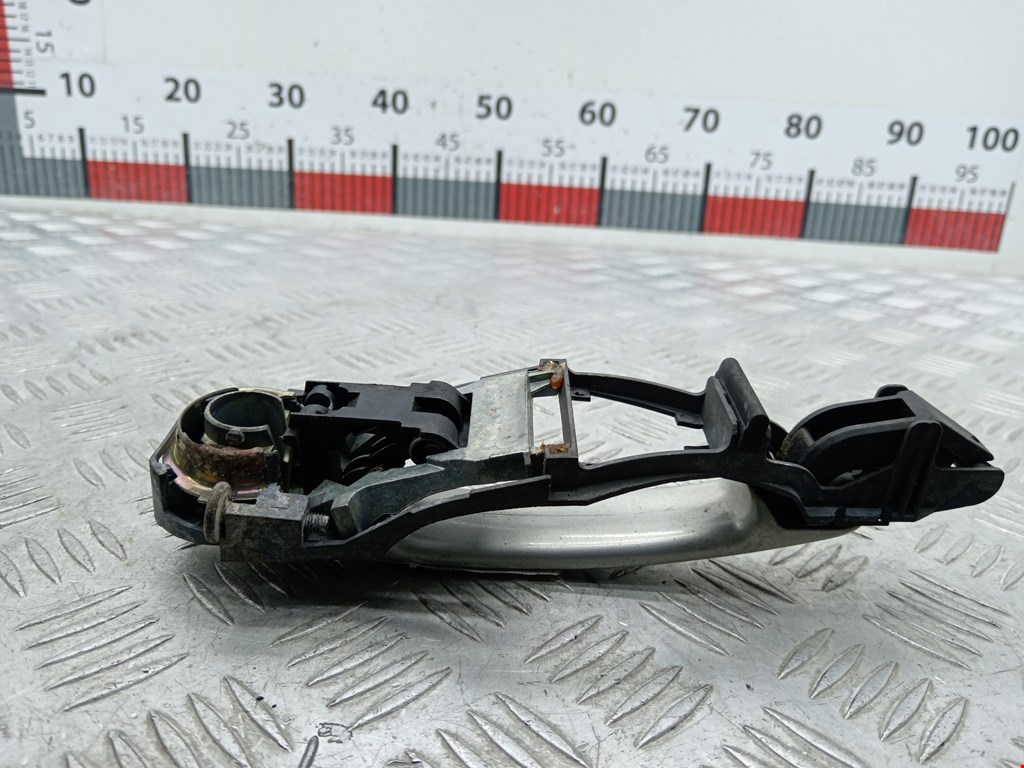 Ручка двери задней наружная левая VOLKSWAGEN Bora 1998-2005