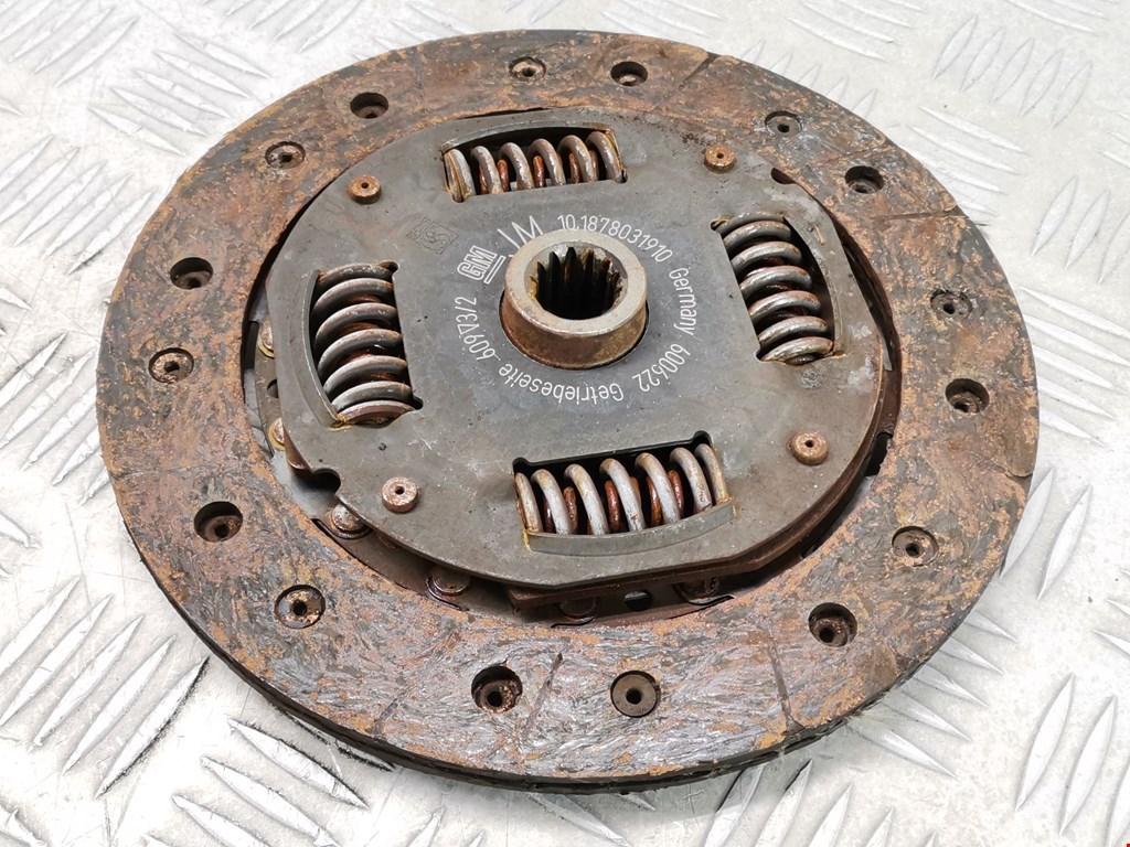 Маховик (демпфер сцепления) OPEL Corsa C 2000-2006