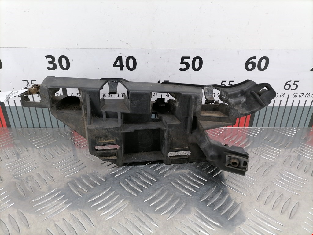 Кронштейн переднего бампера левый PEUGEOT 307 2001-2008