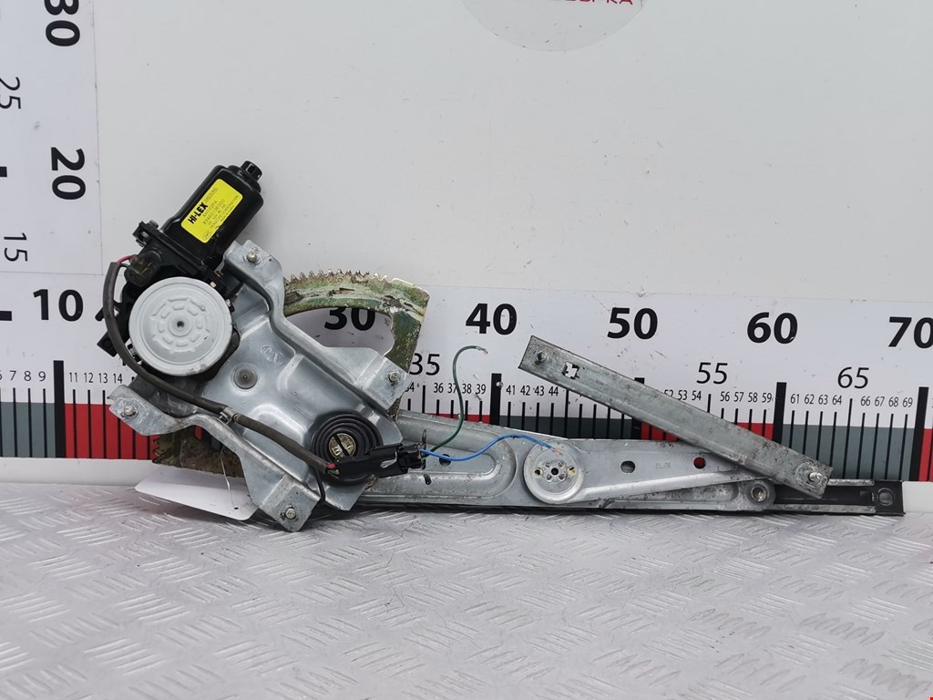 Стеклоподъемник задний правый KIA Sorento 2002-2009