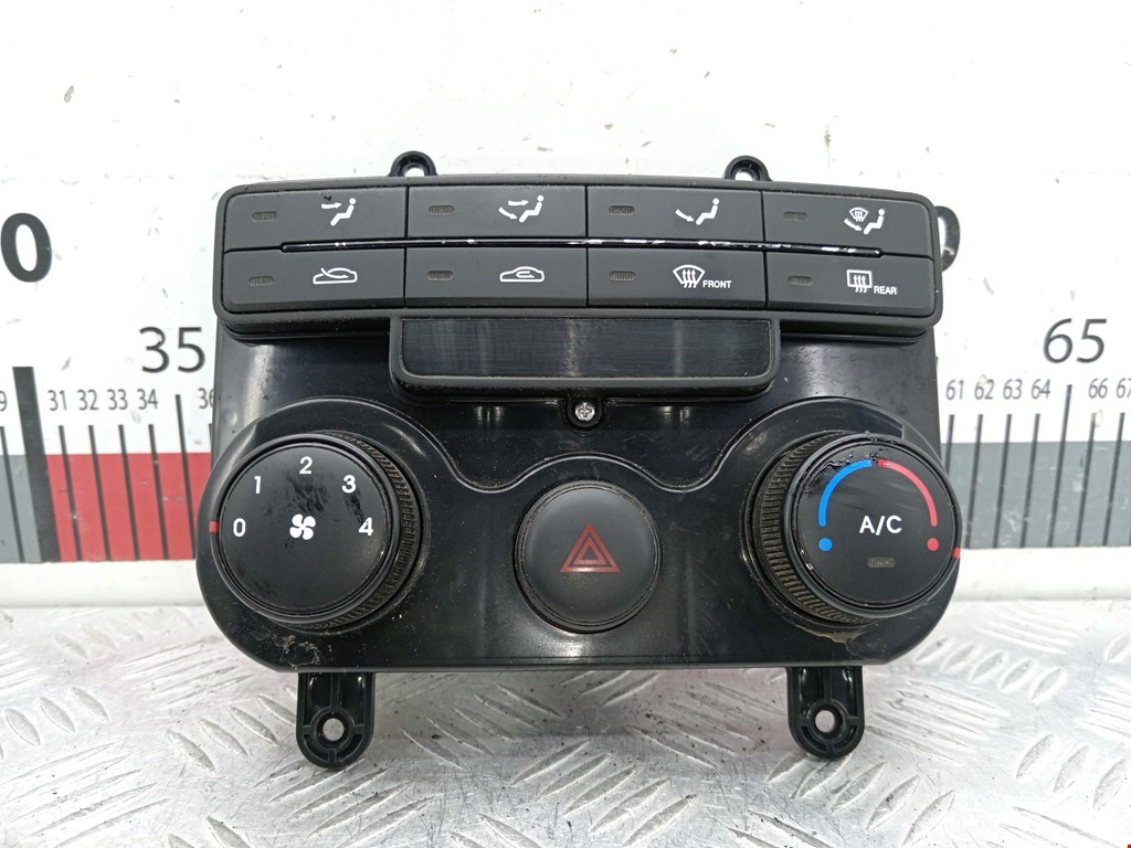 Блок управления климат-контроля Hyundai i30 1 (2007-2012)