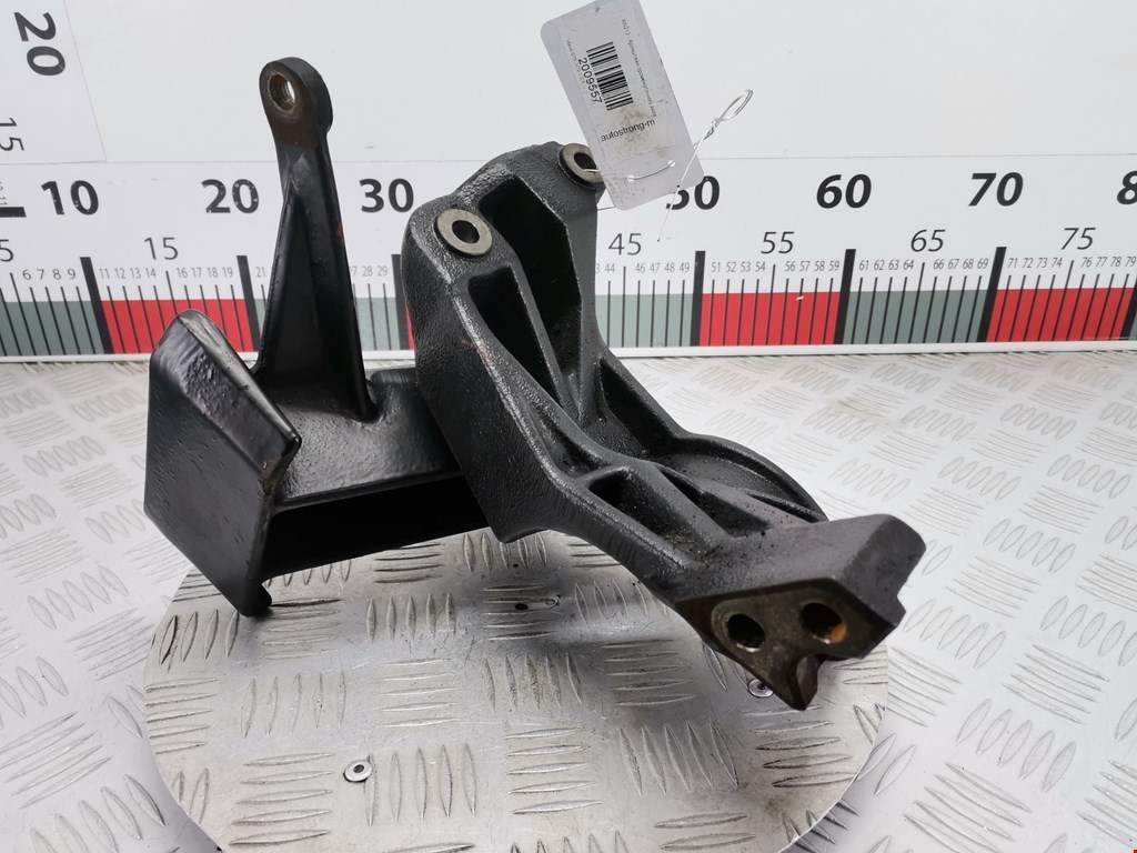 Кронштейн КПП VOLVO S70 1997-2000