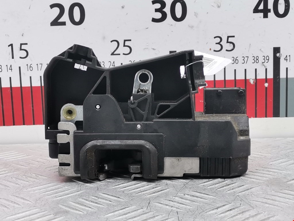 Замок двери передней правой OPEL Combo C 2001-2011