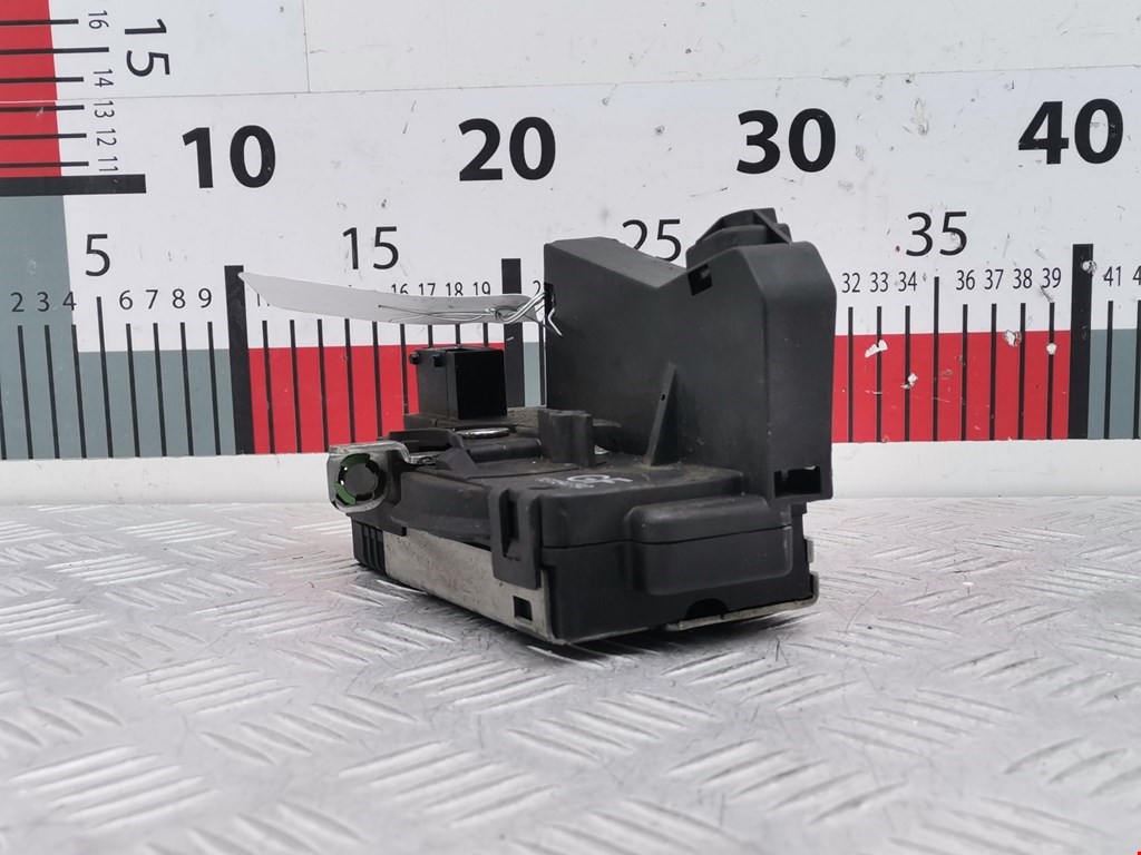 Замок двери передней правой OPEL Combo C 2001-2011