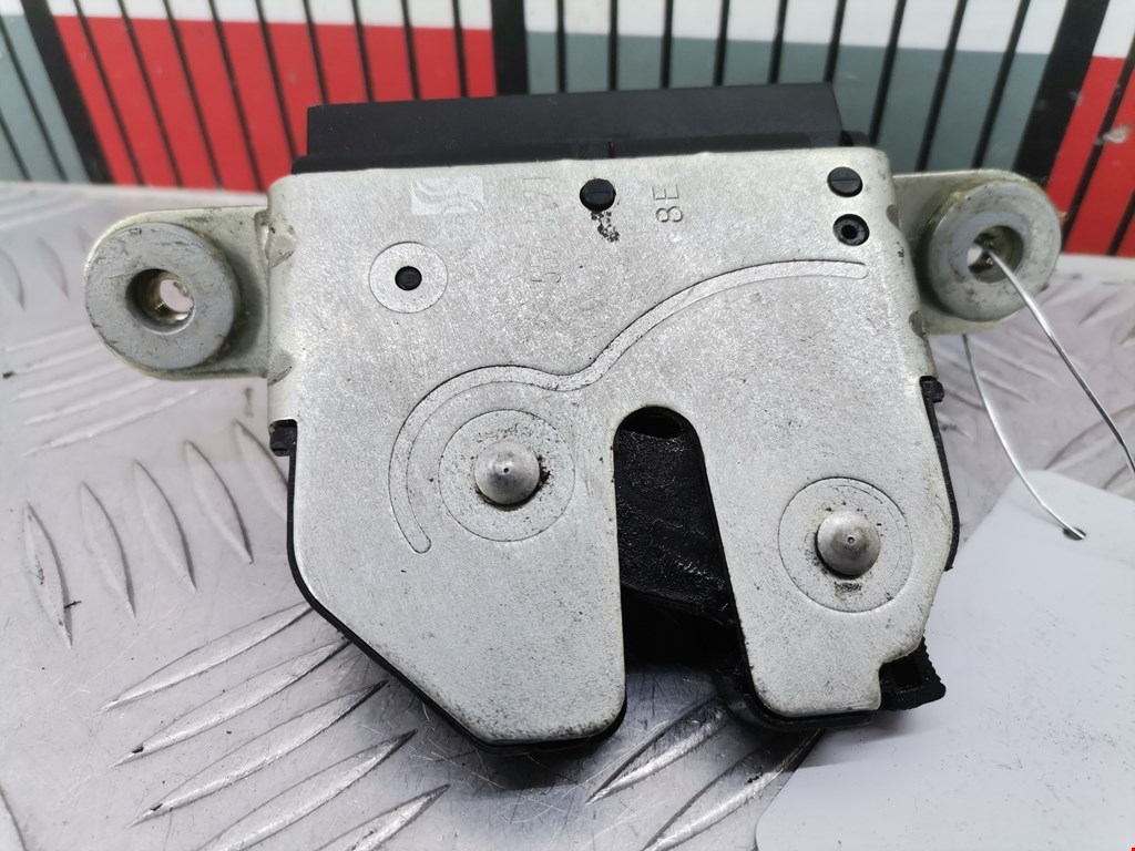 Замок багажника (крышки двери) LANCIA Delta III (844) 2008-2014