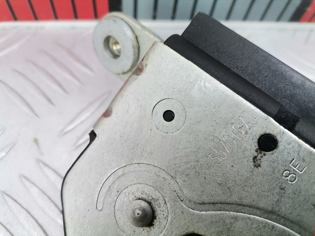 Замок багажника (крышки двери) LANCIA Delta III (844) 2008-2014