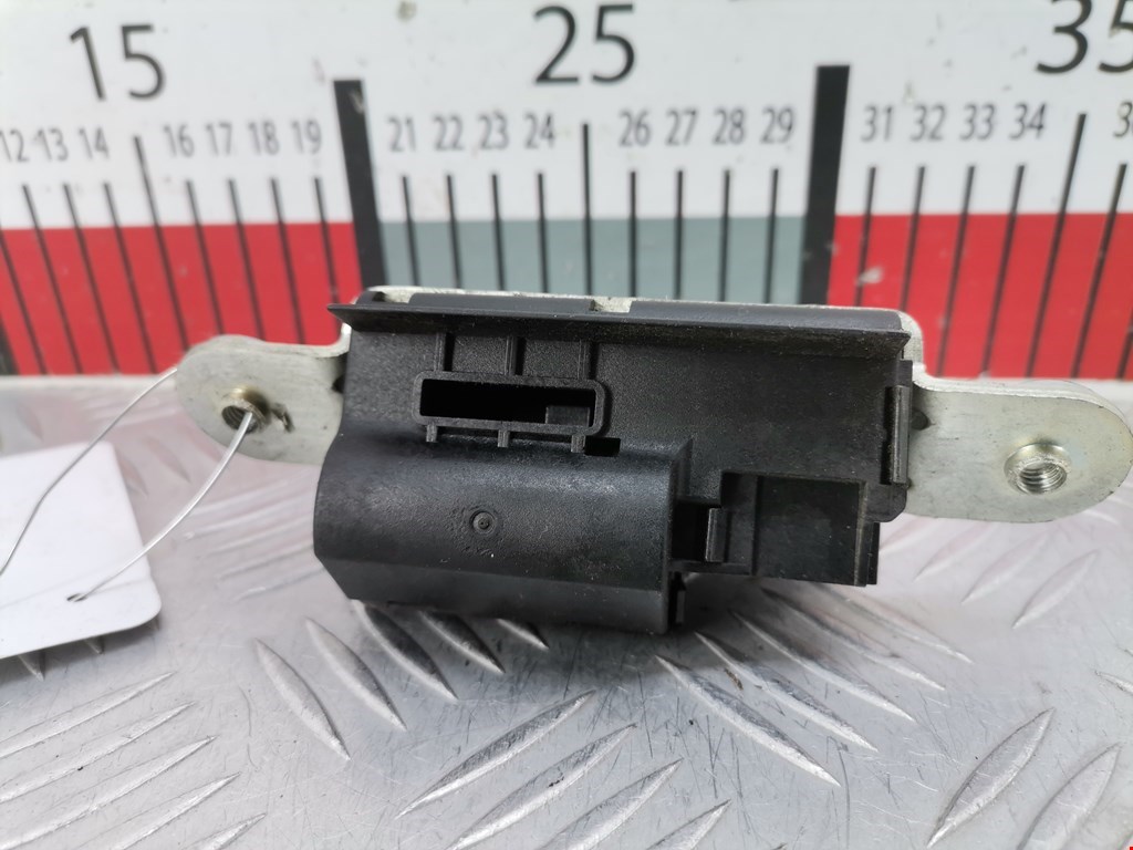 Замок багажника (крышки двери) LANCIA Delta III (844) 2008-2014