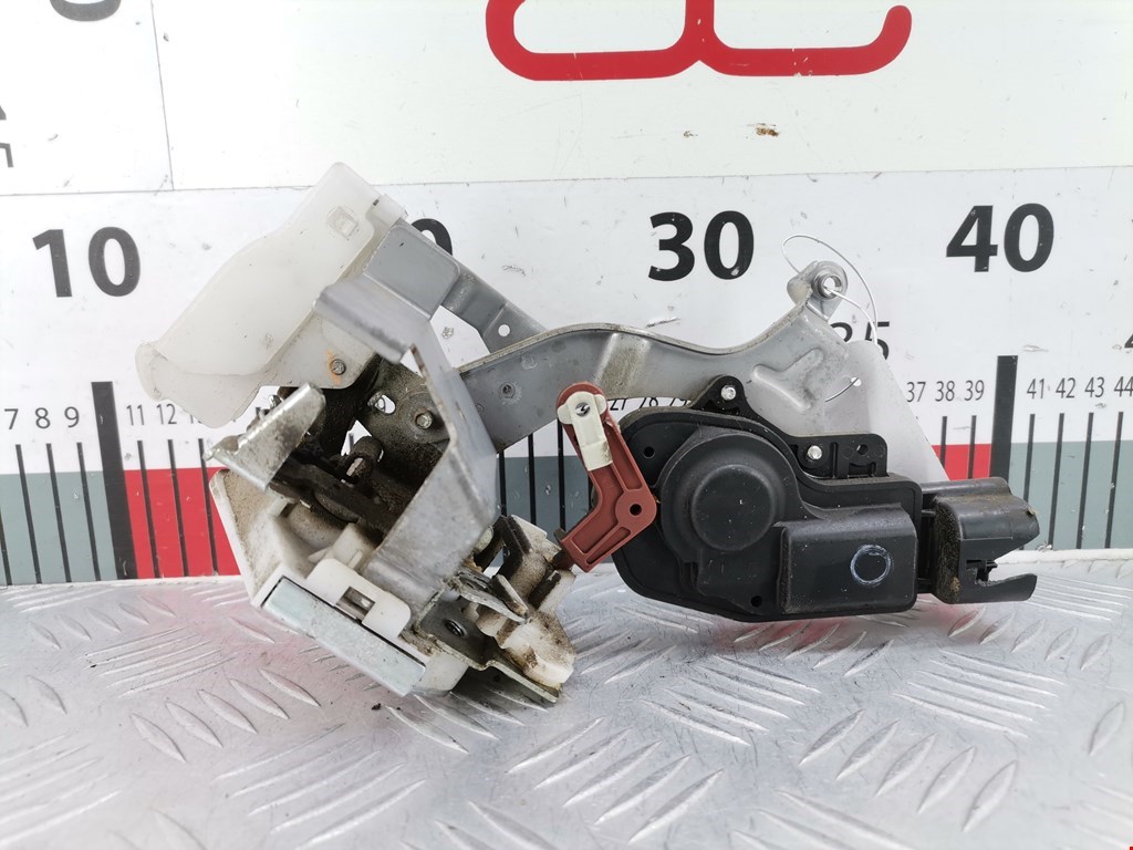 Замок двери задней правой Citroen C1 (2005-2014)