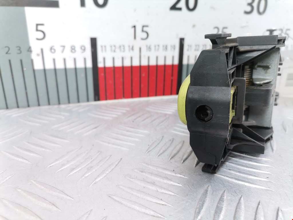 Ручка двери задней наружная левая SEAT Ibiza 2008-2017