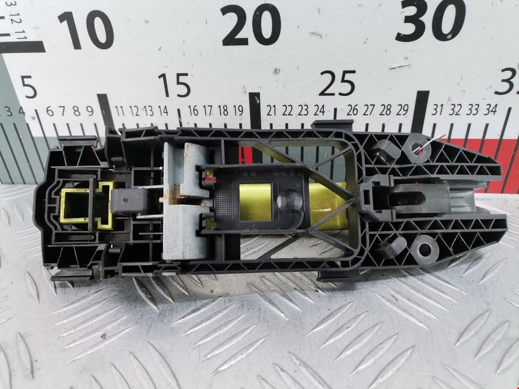 Ручка двери задней наружная левая SEAT Ibiza 2008-2017