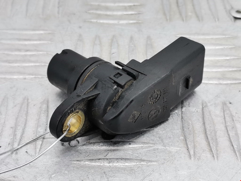 Датчик положения распредвала VOLKSWAGEN Golf IV 1997-2003