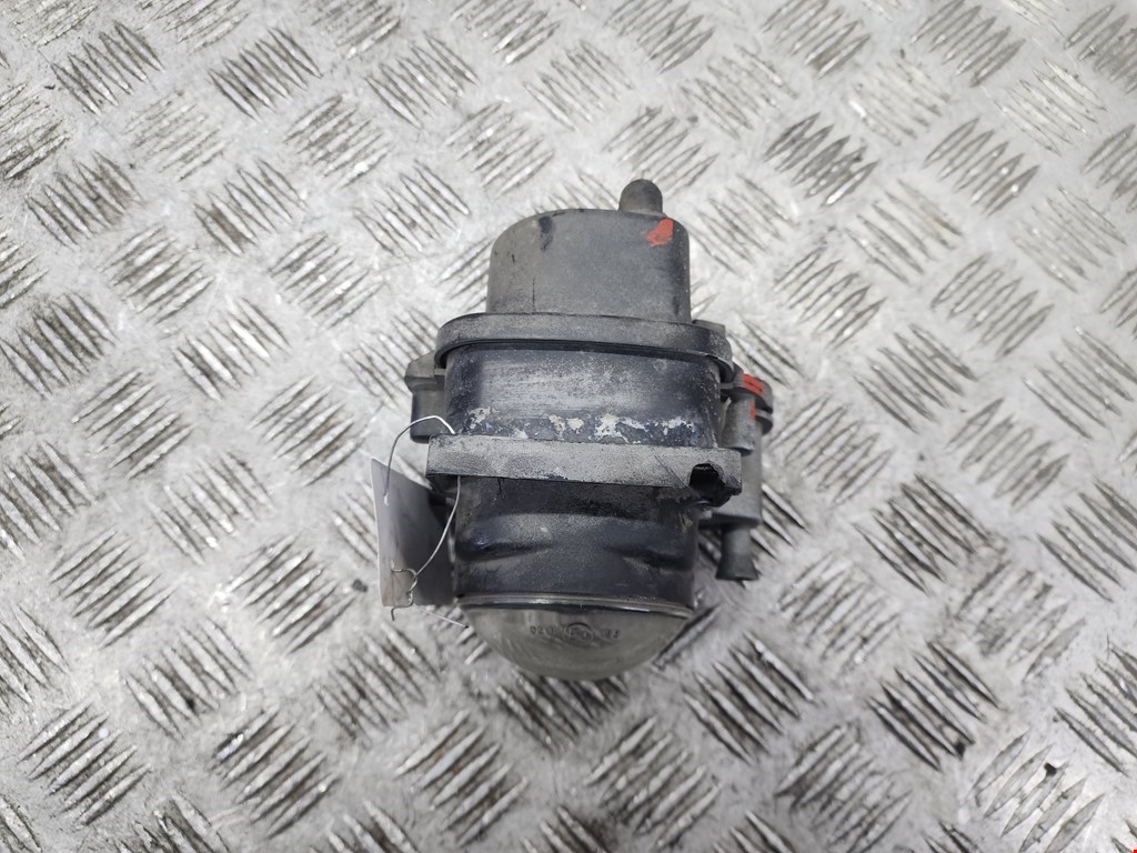 Фара противотуманная левая (ПТФ) AUDI A6 C5 1997-2004