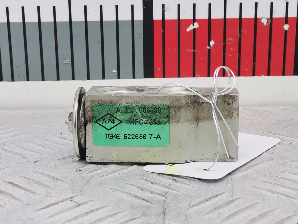 Клапан ТРВ (расширительный) кондиционера Opel Corsa D (2006-2014)