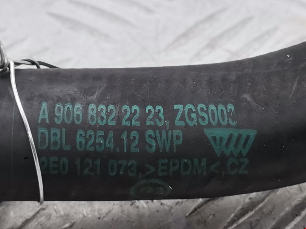 Патрубок VOLKSWAGEN Crafter 2006-2016