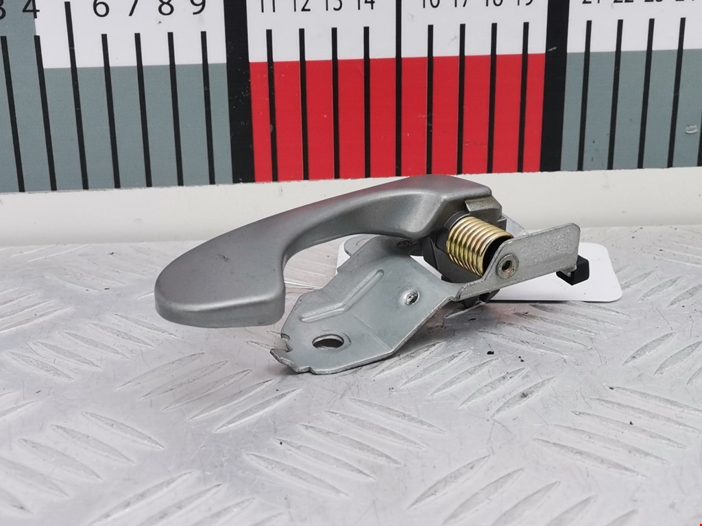 Ручка дверная задняя внутренняя левая MITSUBISHI Space Star 1999-2006