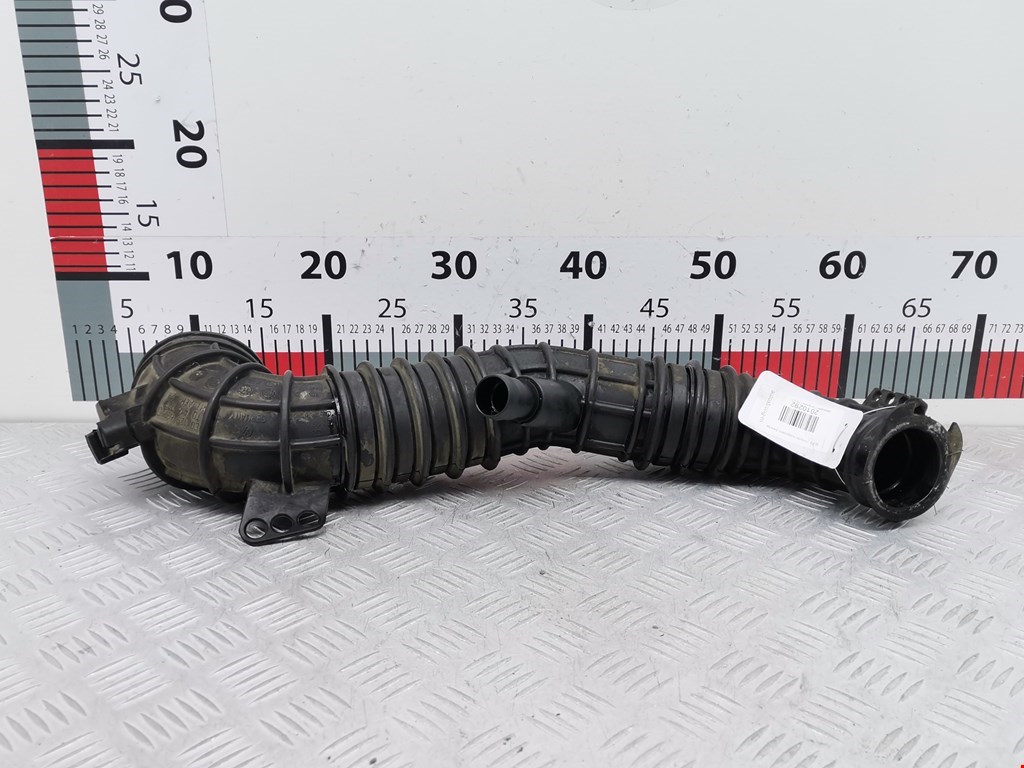 Патрубок воздушного фильтра (гофра инжектора) Volkswagen Transporter (T5) (2003-2015)