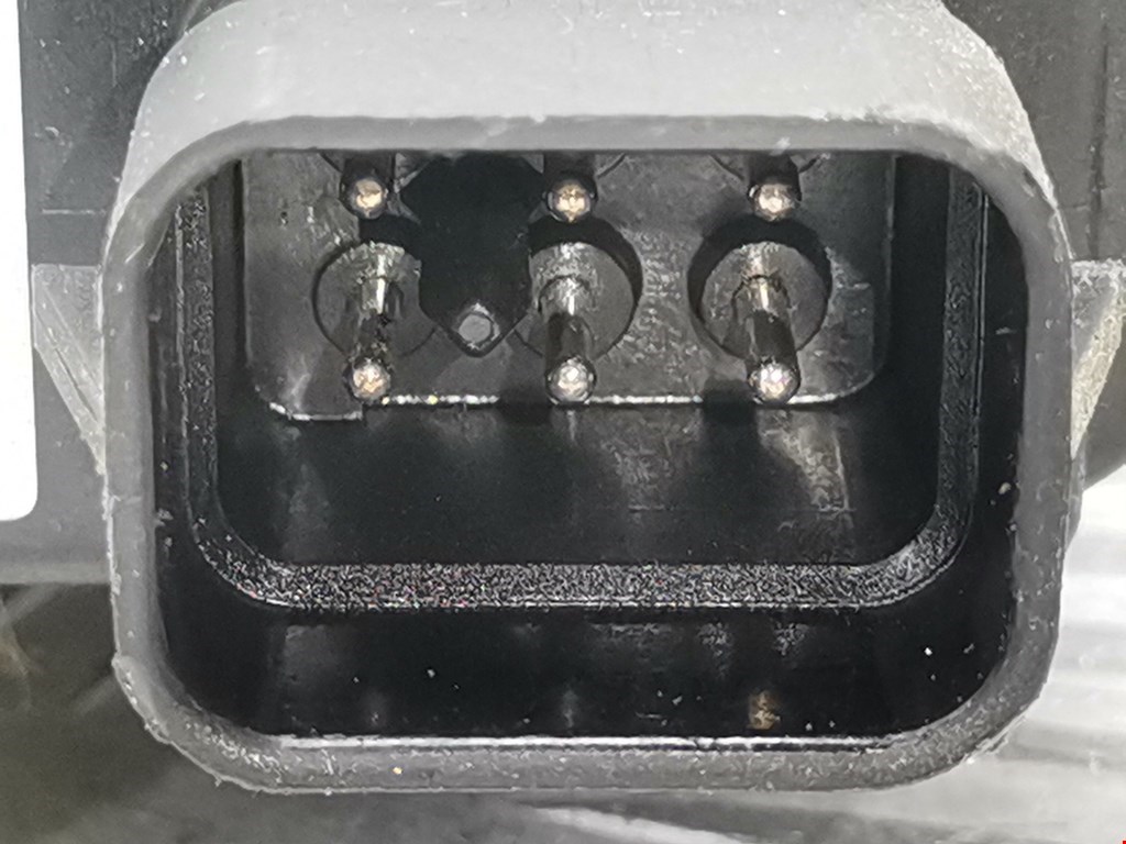 Стеклоподъемник задний правый MITSUBISHI Space Star 1999-2006