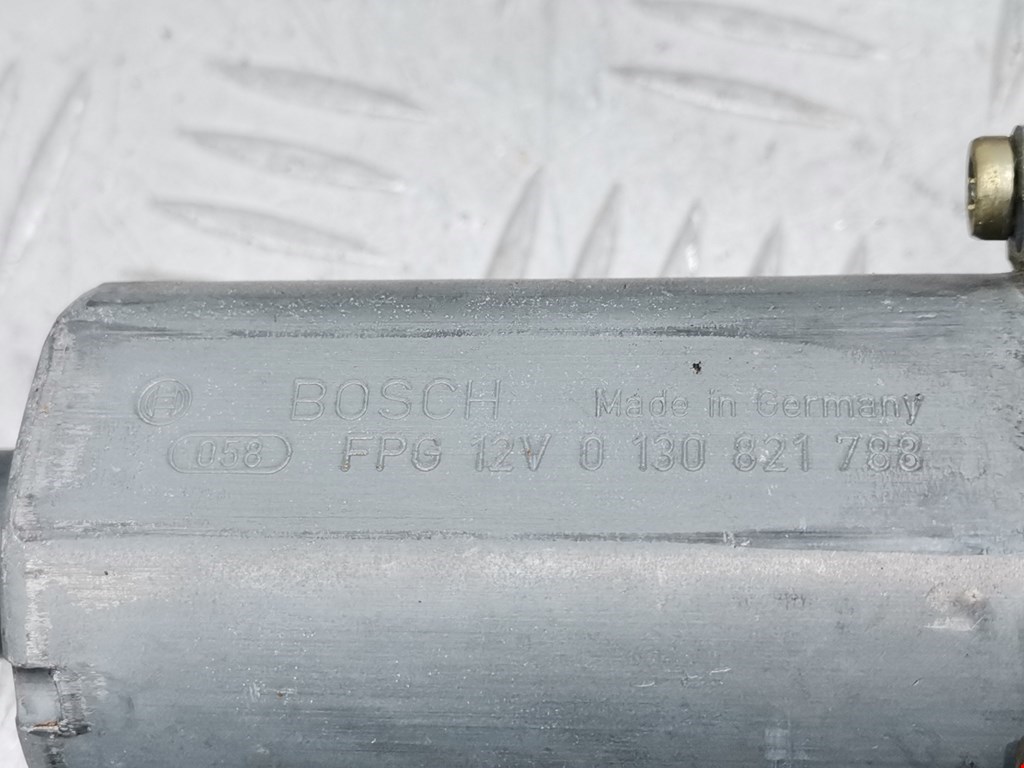 Стеклоподъемник задний правый MITSUBISHI Space Star 1999-2006