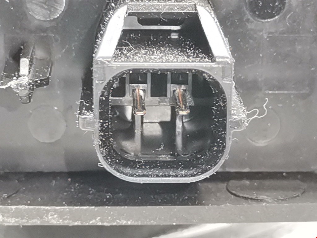 Замок двери задней правой MITSUBISHI Space Star 1999-2006