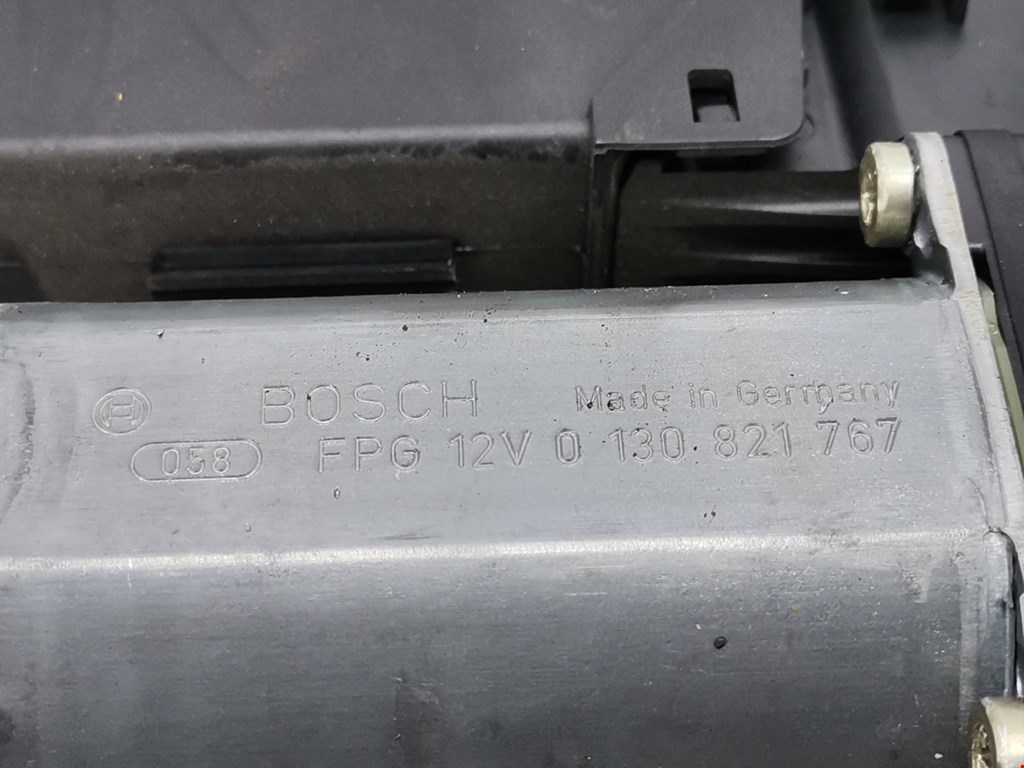 Стеклоподъемник задний левый AUDI A4 B6 2001-2005