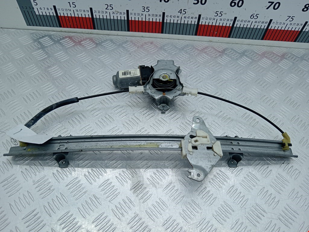 Стеклоподъемник передний правый NISSAN Almera Tino 2000-2006