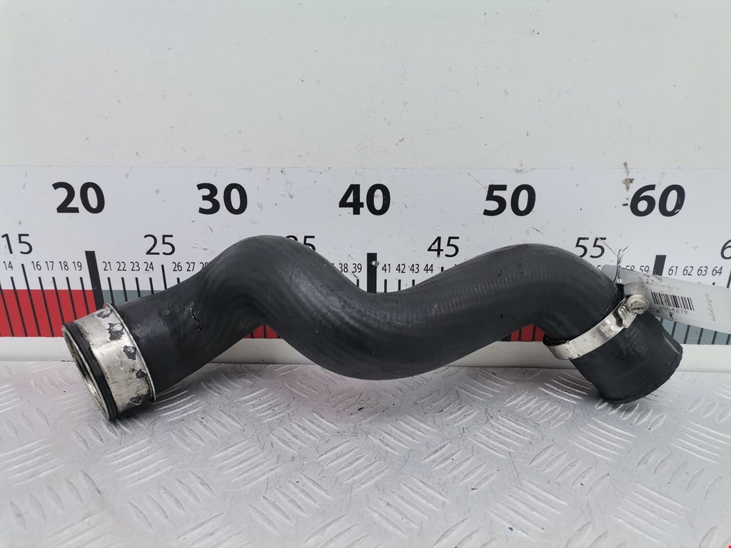 Патрубок интеркулера VOLKSWAGEN Passat B5 1997-2005